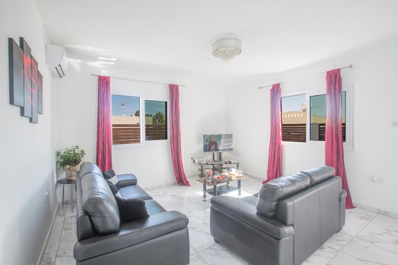 Broadway Villas Protaras Exterior foto