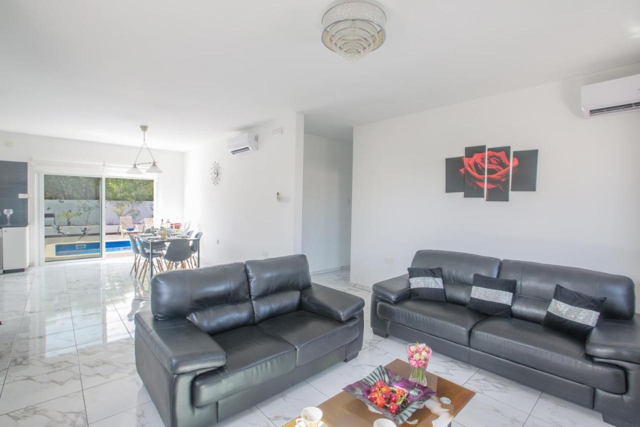 Broadway Villas Protaras Exterior foto