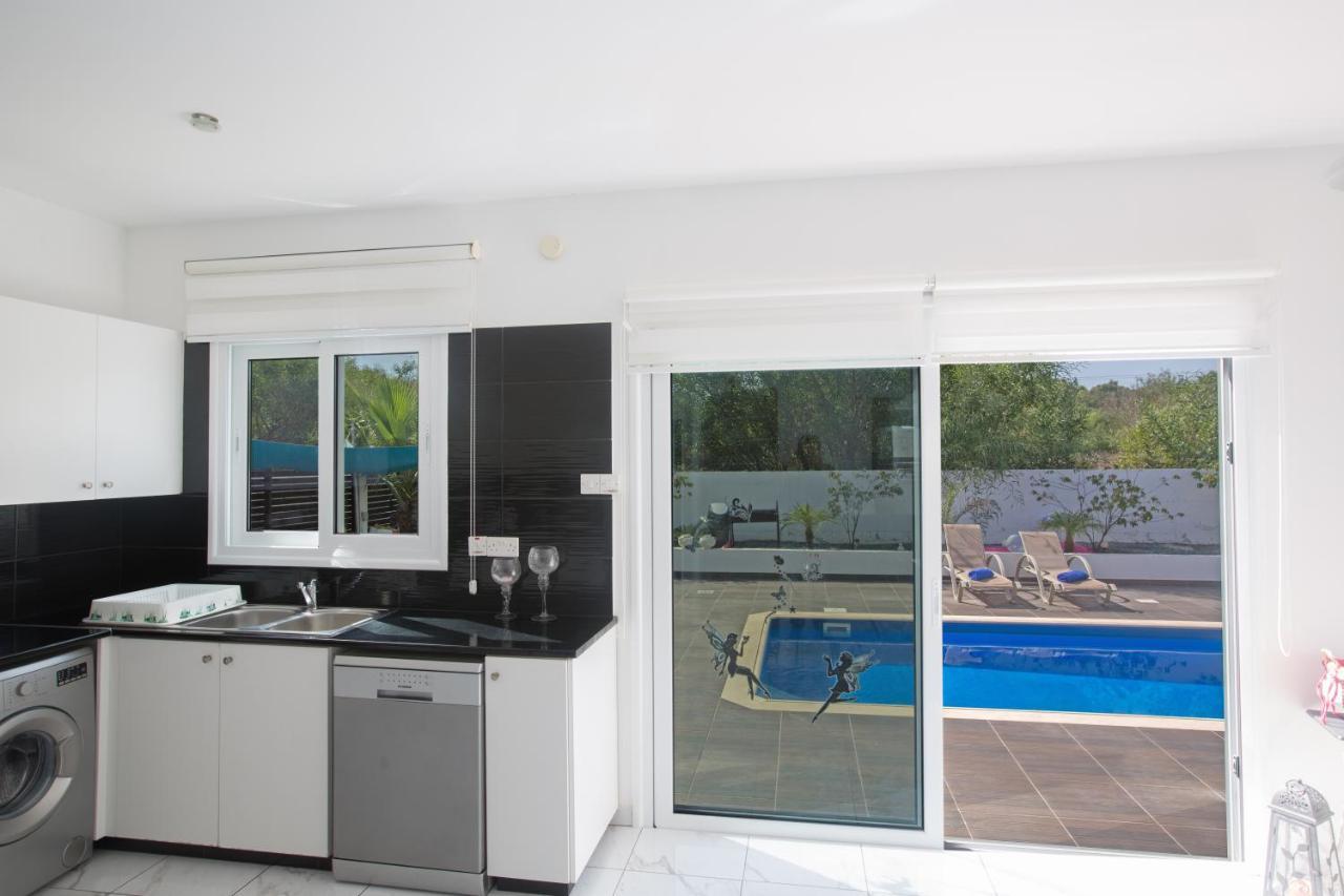 Broadway Villas Protaras Exterior foto